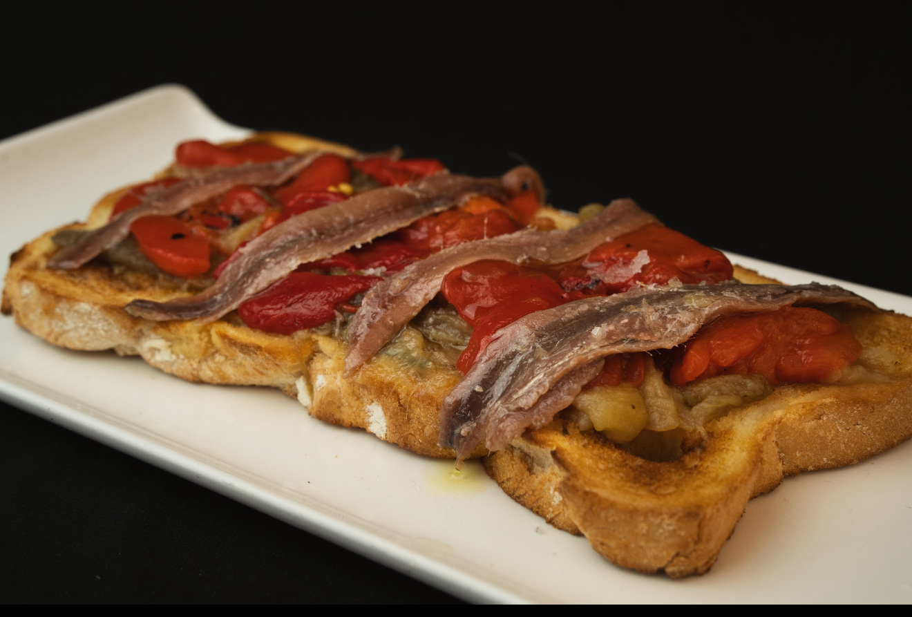TOST.ESCALIVADA ANCHOAS