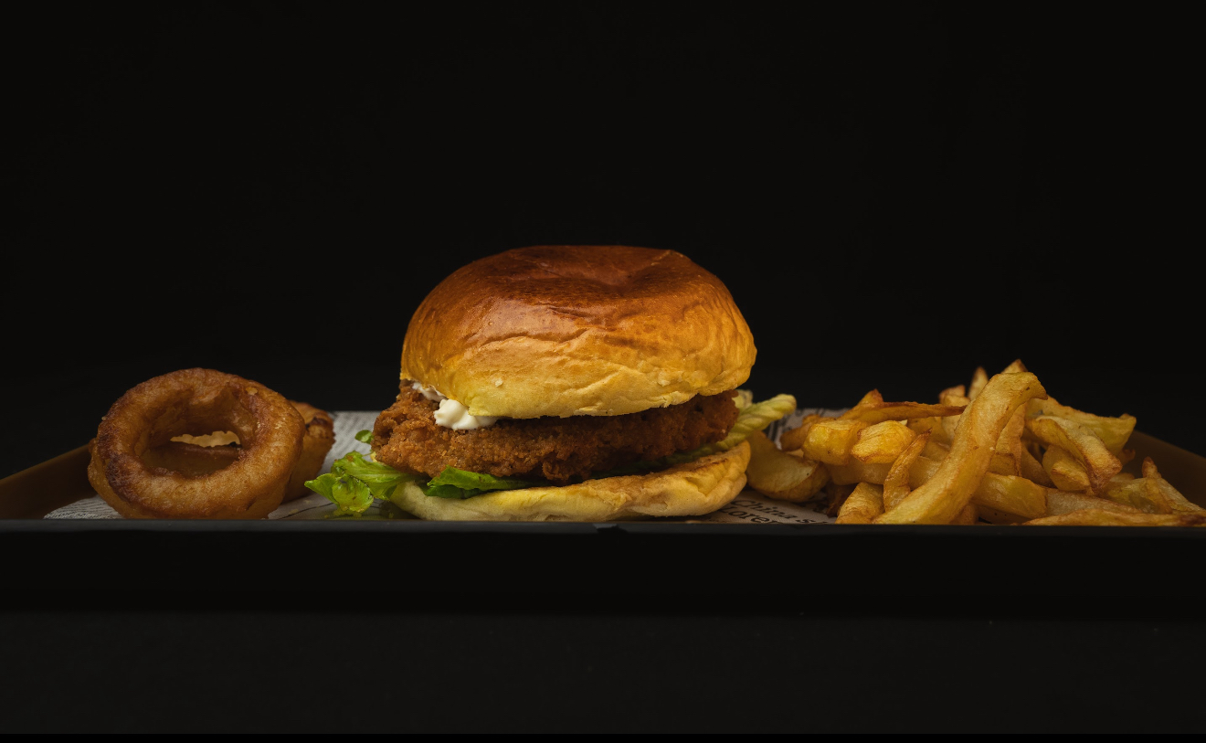 BURGUER DE POLLO LECHUGA Y MAYO